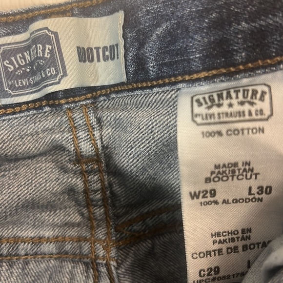 Levi’s Signature - Picture 4 of 4